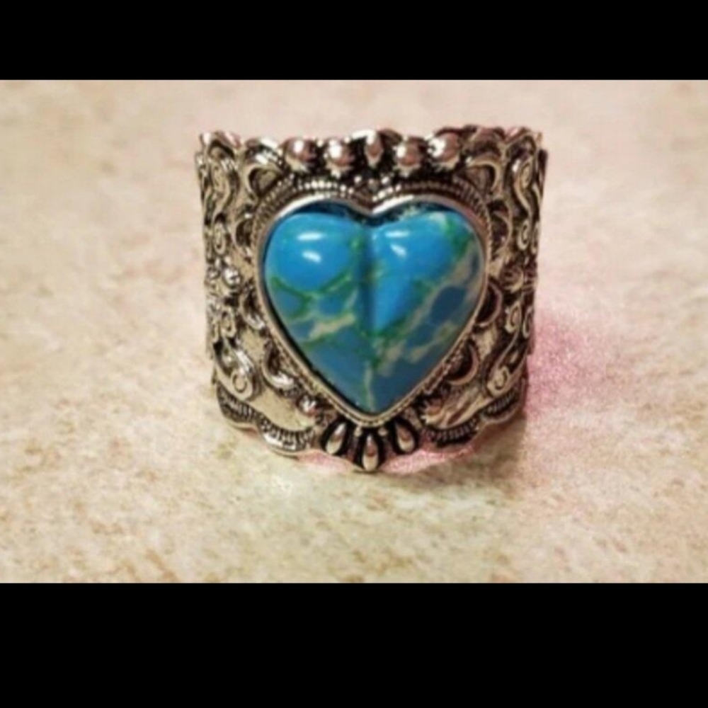 New silver tone turquoise heart silver plated ring size 7